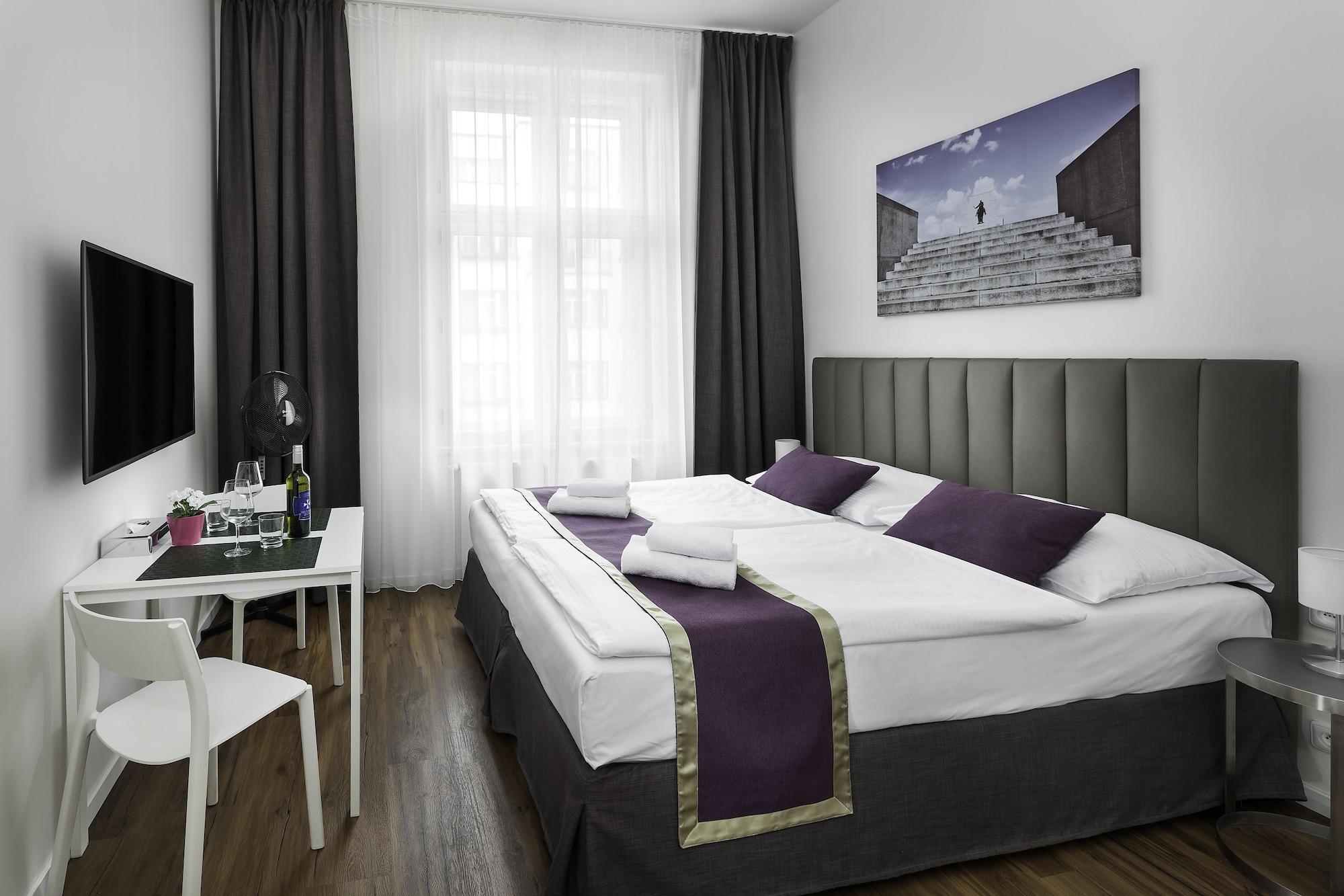 Elizabeth Hotel 4*